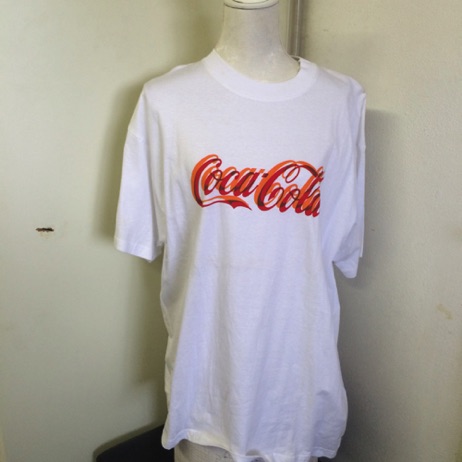 8440-1 € 5,00 coca cola T-shirt maat XL